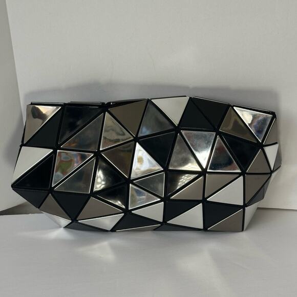 Issey Miyake Bao Bao Distortion Clutch Bag in Platinum Mix - Picture 3 of 11